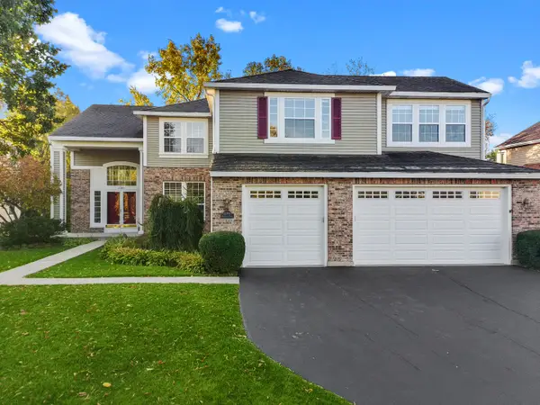 2301 Fieldcrest Drive, Mundelein, IL 60060