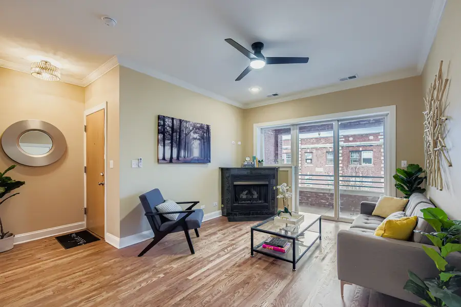 1063 W Thorndale Avenue #3, Chicago, IL 60660 - Image #3