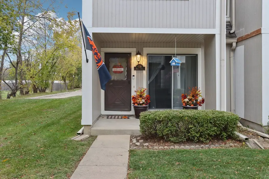634 Robin Court, Grayslake, IL 60030 - Image #3