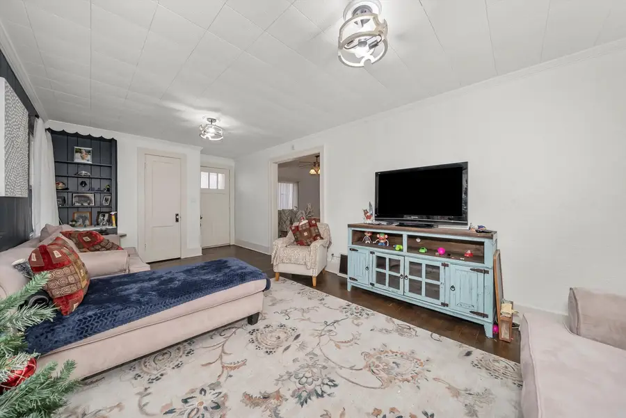 6514 Sinclair Avenue, Berwyn, IL 60402 - Image #2