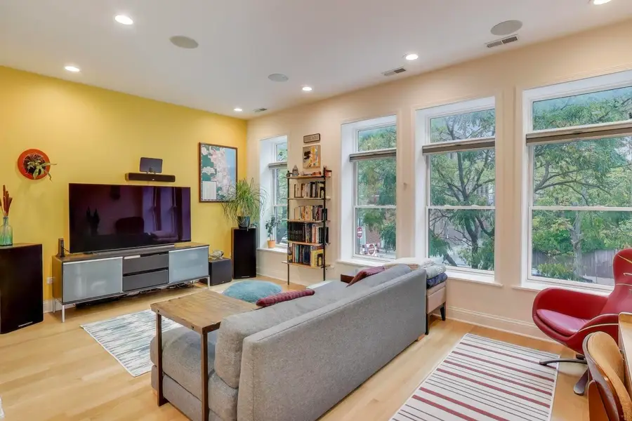 1811 S Laflin Street #2, Chicago, IL 60608 - #2