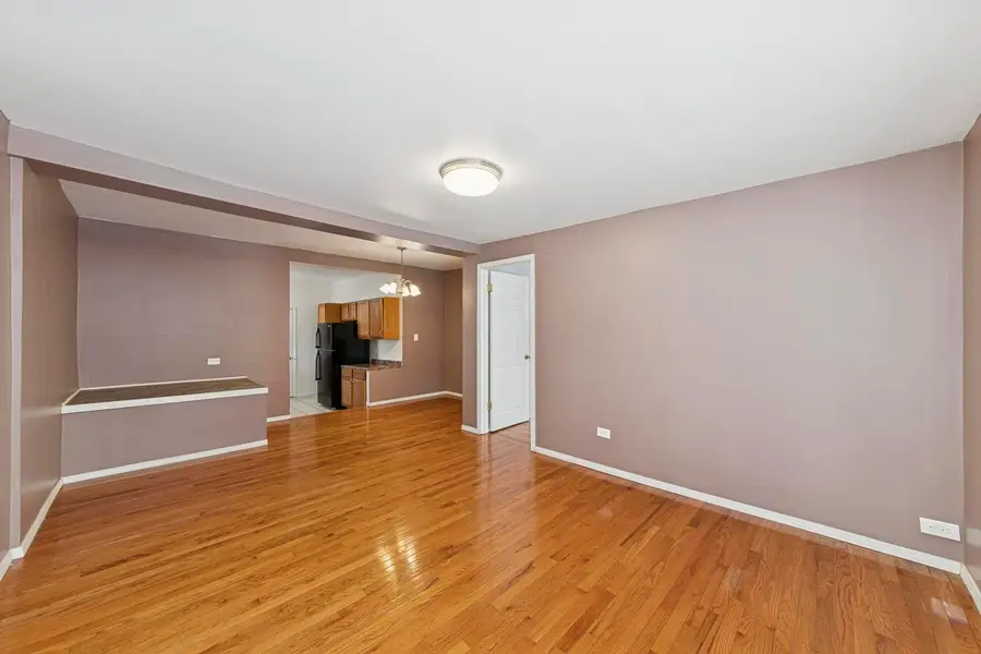 Address Withheld By Seller, Chicago, IL 60630 - Image #2