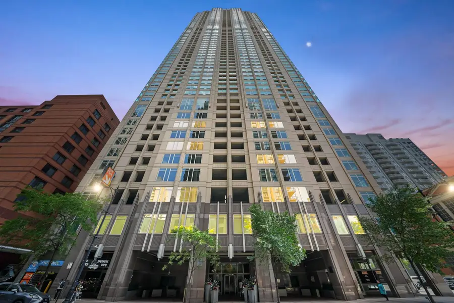 33 W Ontario Street #24I, Chicago, IL 60654 - Image #2