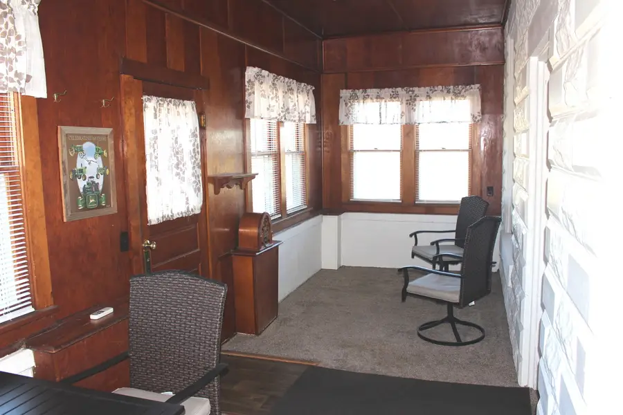 215 North Street, Weldon, IL 61882 - Image #2