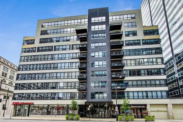 130 S Canal Street #10T, Chicago, IL 60606 - Image #1