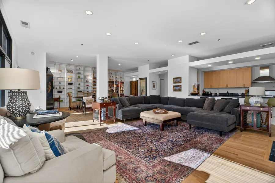 130 S Canal Street #10T, Chicago, IL 60606 - Image #2