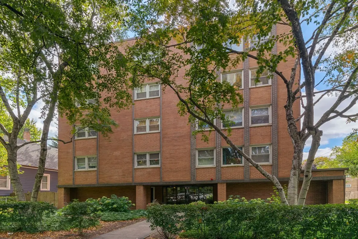 612 Mulford Street #203, Evanston, IL 60202 - Image #1