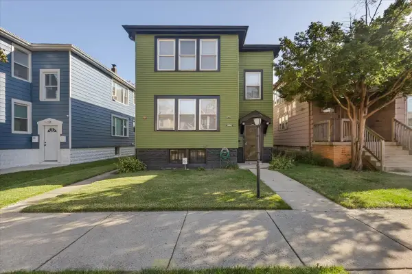 12051 S La Salle Street, Chicago, IL 60628