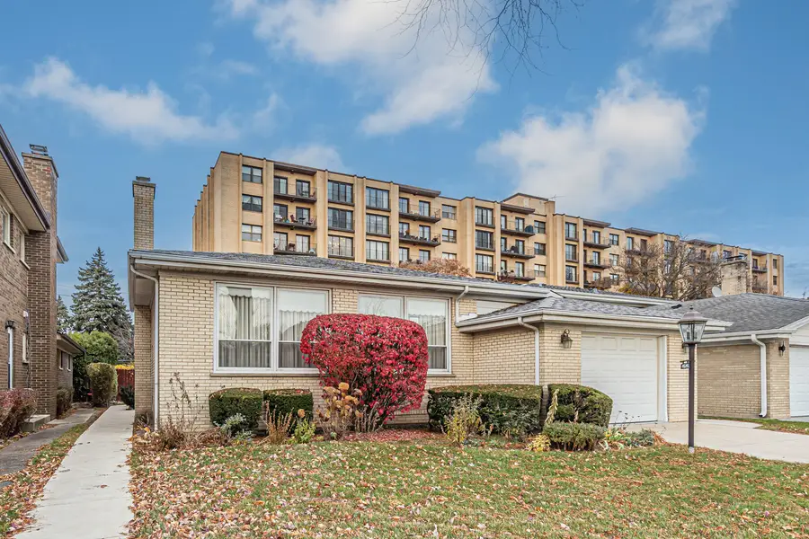 4646 W Fitch Avenue, Lincolnwood, IL 60712 - Image #3