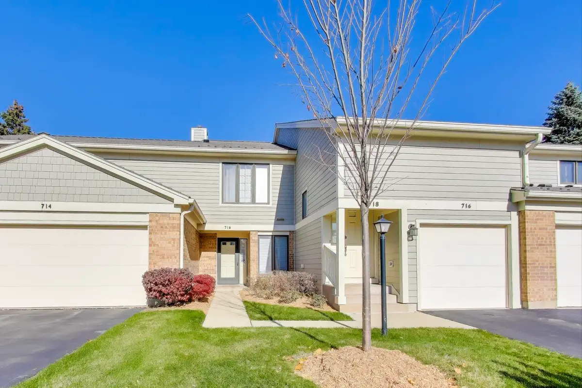 716 Ascot Court #104B, Libertyville, IL 60048 - Image #1