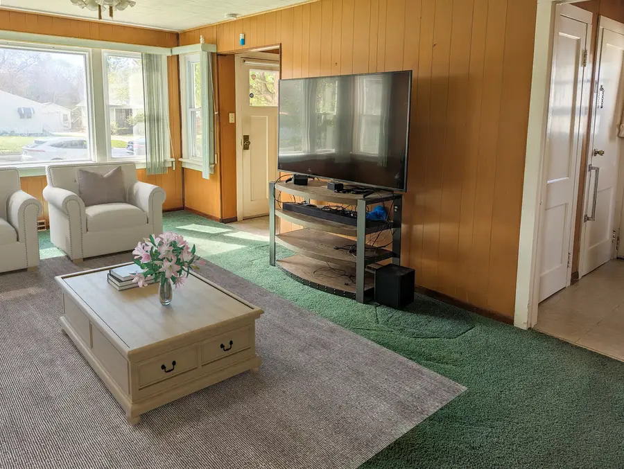 1485 S Burchard Avenue, Freeport, IL 61032 - Image #3