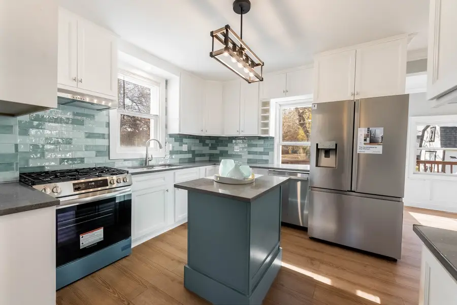 702 E Side Drive, Geneva, IL 60134 - Image #3