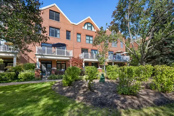 1856 Admiral Court, Glenview, IL 60026