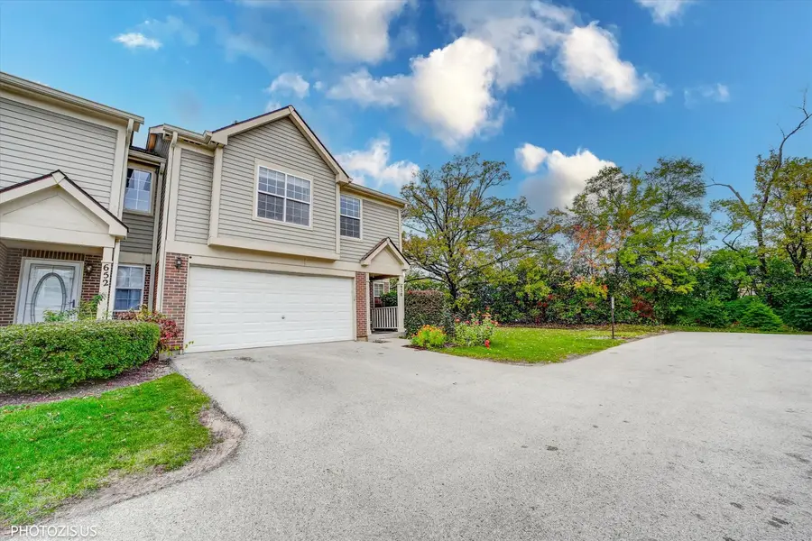 650 E Whispering Oaks Court, Palatine, IL 60074 - Image #2