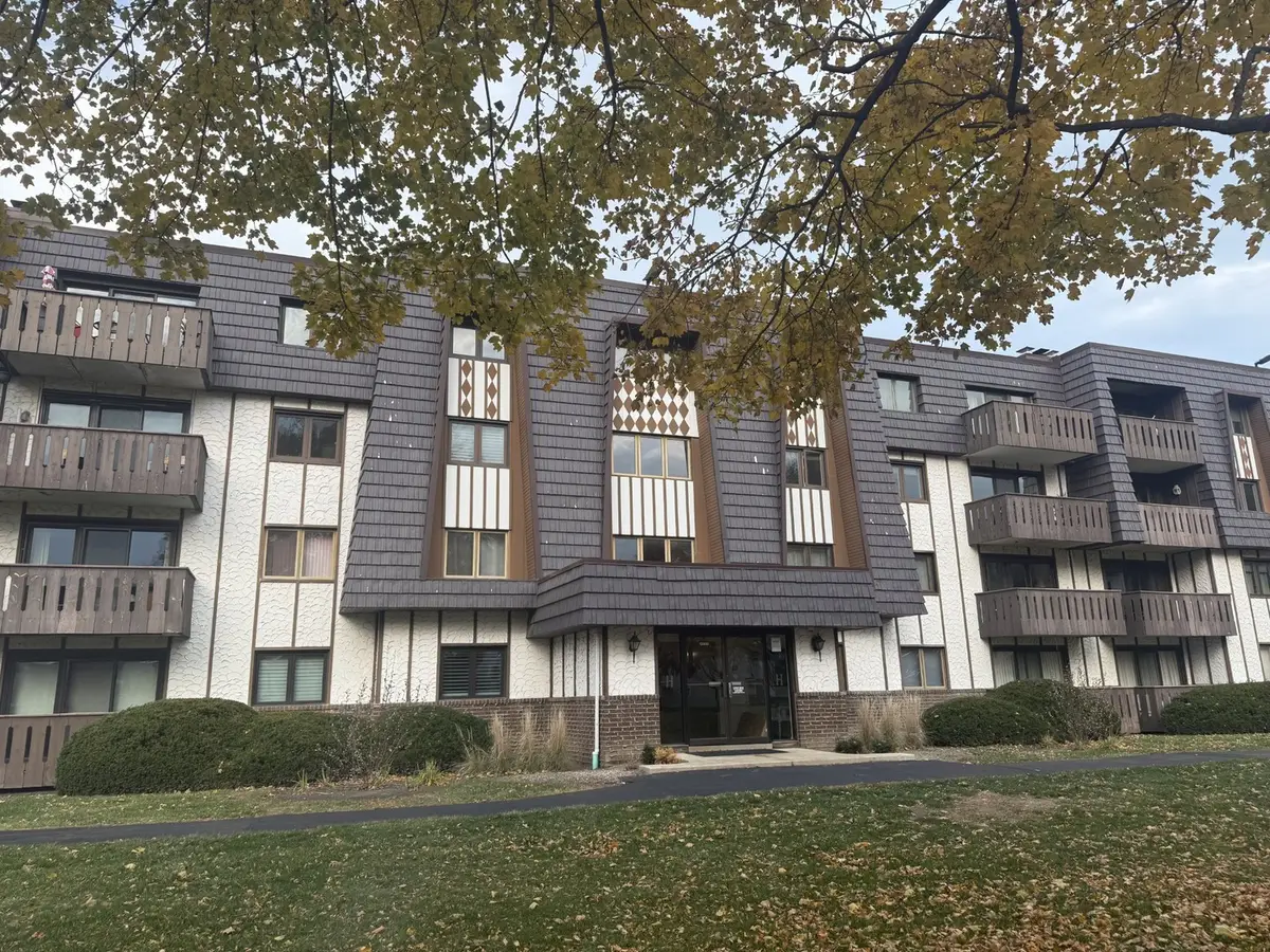 13000 W Heiden Circle #3105, Lake Bluff, IL 60044 - Image #1