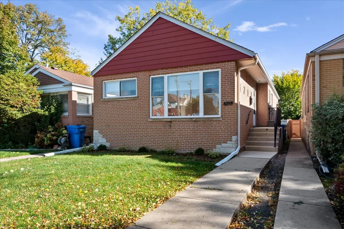 6707 N Whipple Street, Chicago, IL 60645 - Image #1