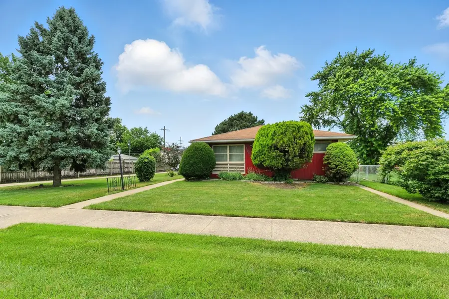 16632 Emerald Avenue, Harvey, IL 60426 - Image #2