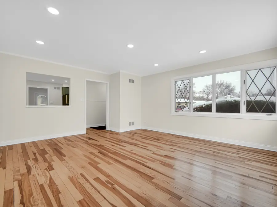 3127 Woodworth Place, Hazel Crest, IL 60429 - Image #2