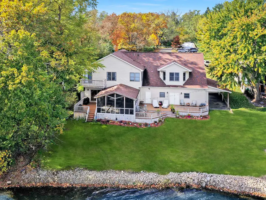 5012 W Lake Shore Drive, Wonder Lake, IL 60097 - Image #2