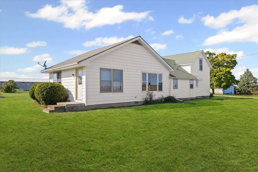 139 N 1500e Road, Paxton, IL 60957 - Image #2