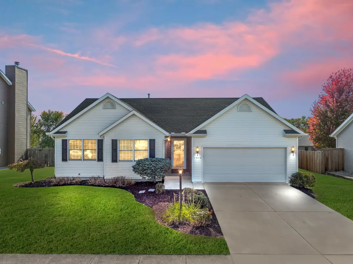 1914 Cobblestone, Washington, IL 61571 - Image #1