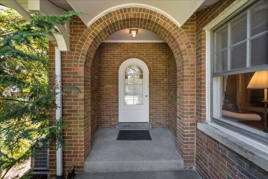 27 Logan Terrace, Golf, IL 60029 - Image #2