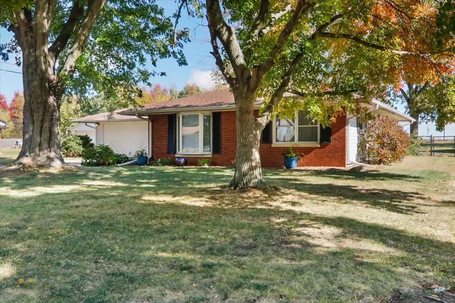 438 Standish Drive, Bloomington, IL 61704 - Image #2