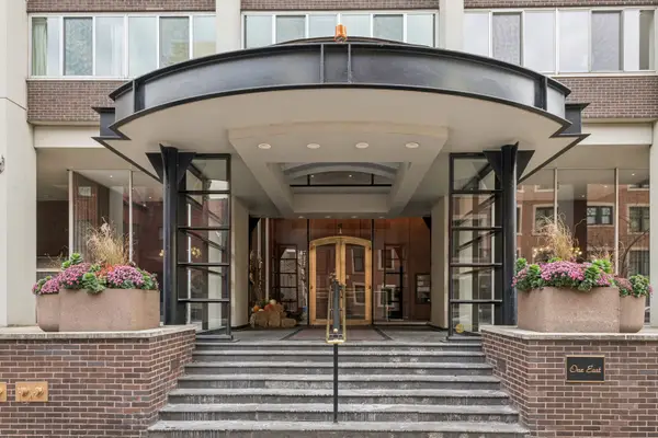 Address Withheld By Seller, Chicago, IL 60610