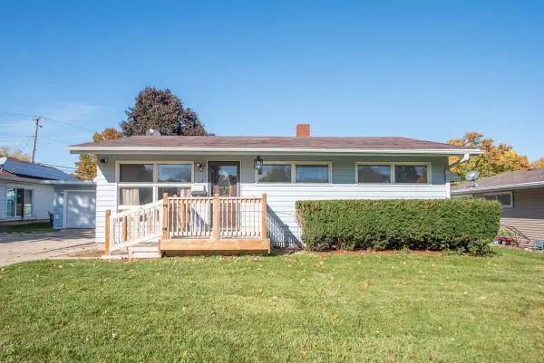 111 E Royal Drive, DeKalb, IL 60115