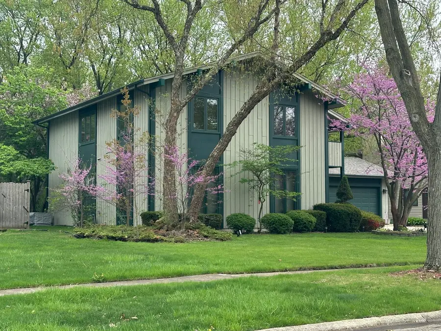 245 Little John Court, Bartlett, IL 60103 - Image #2