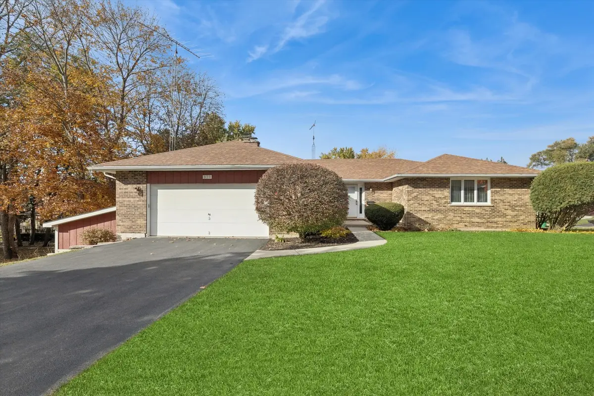 970 Tara Drive, Woodstock, IL 60098 - Image #1