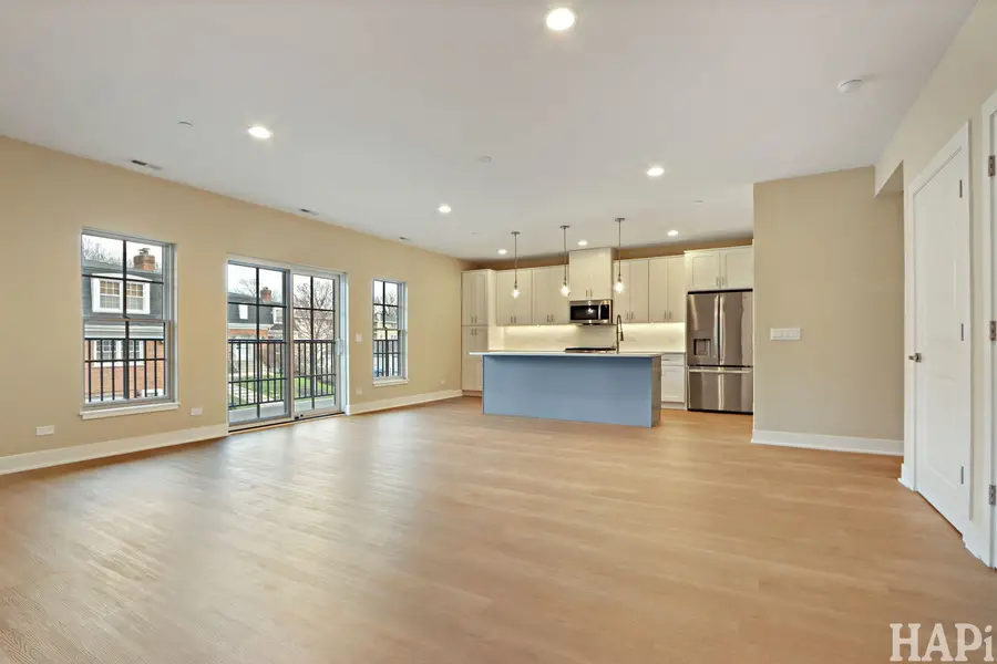 319 S Glendale Avenue #204, Barrington, IL 60010 - #3