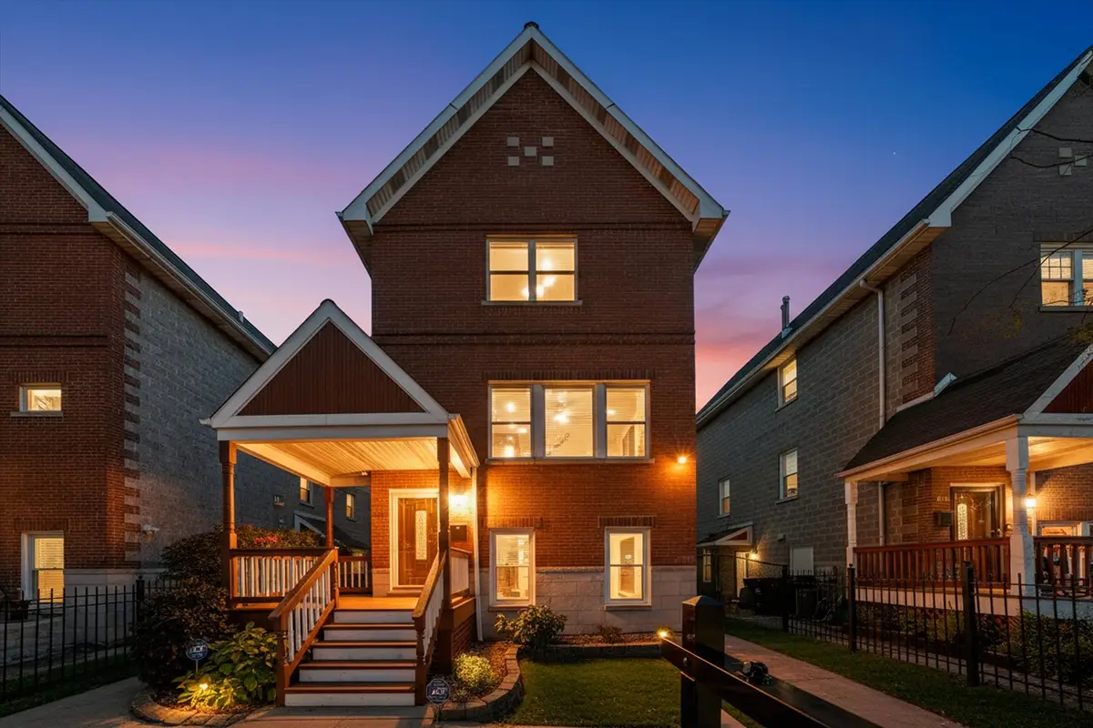 3769 S Lake Park Avenue, Chicago, IL 60653 - Image #1