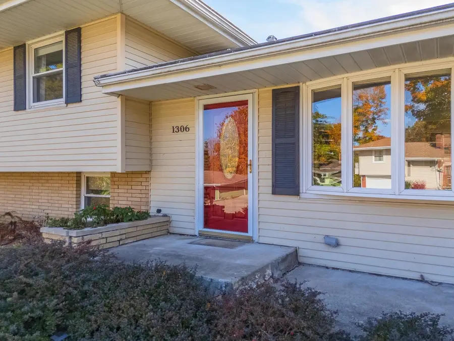 1306 Anderson Street, Bloomington, IL 61701 - Image #2