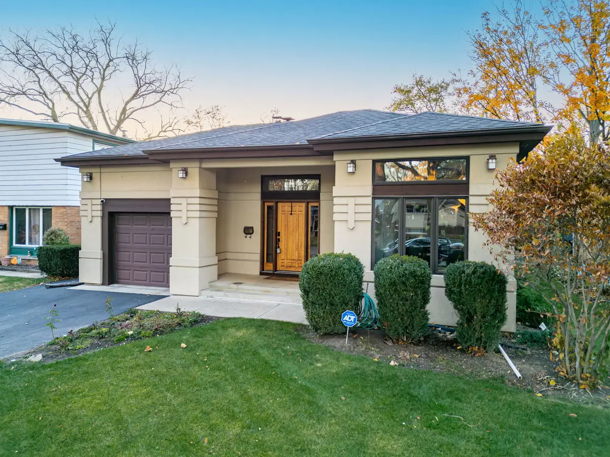 134 N Caroline Avenue, Elmhurst, IL 60126 - Image #1