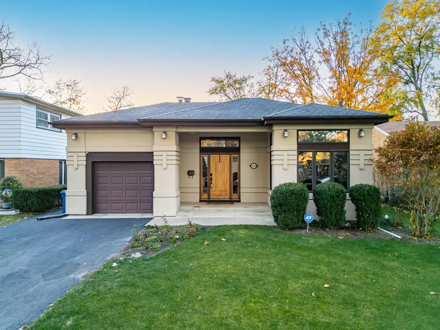 134 N Caroline Avenue, Elmhurst, IL 60126 - Image #2