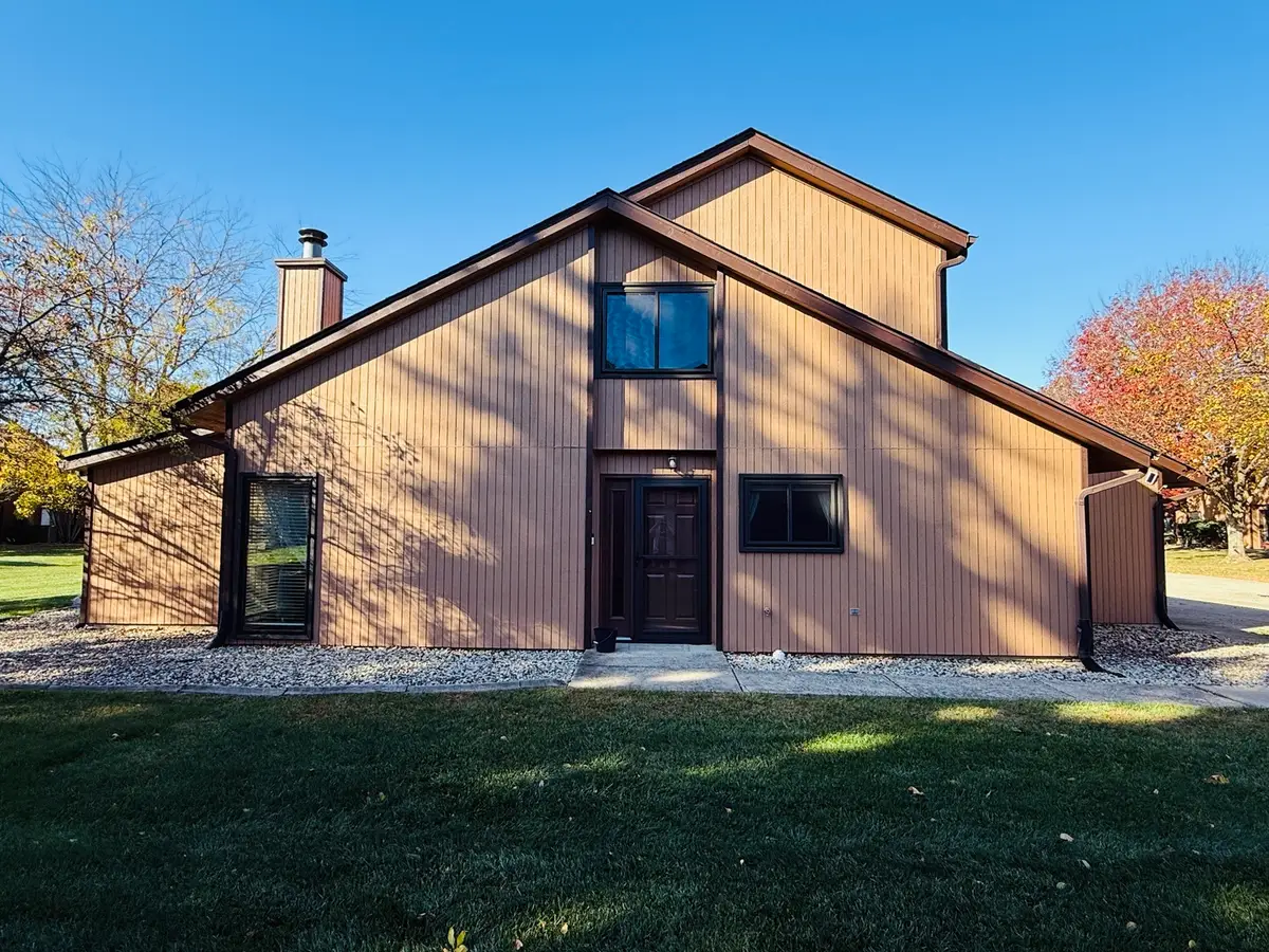 1209 Lakewood Drive #D, Morris, IL 60450 - Image #1