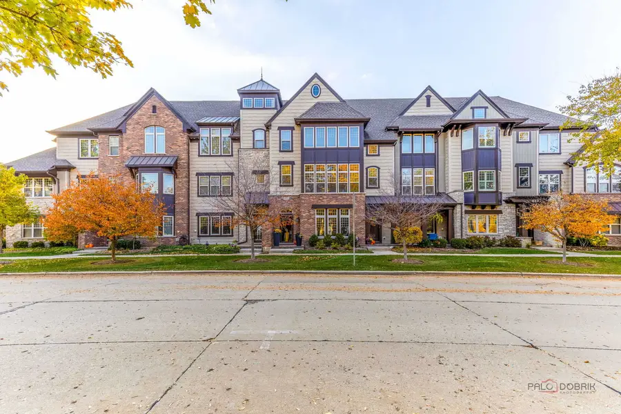 616 Parkside Court, Libertyville, IL 60048 - Image #3