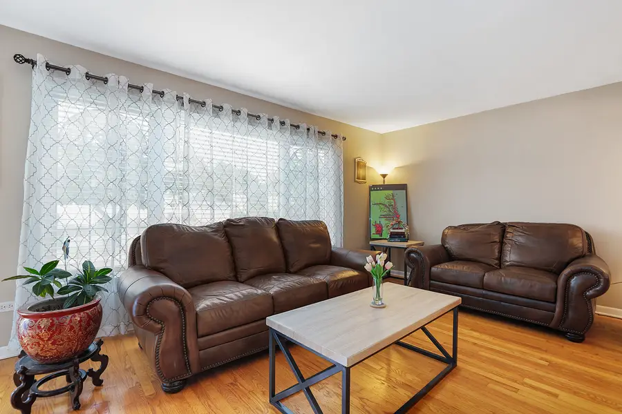 4913 W 105th Street, Oak Lawn, IL 60453 - Image #3