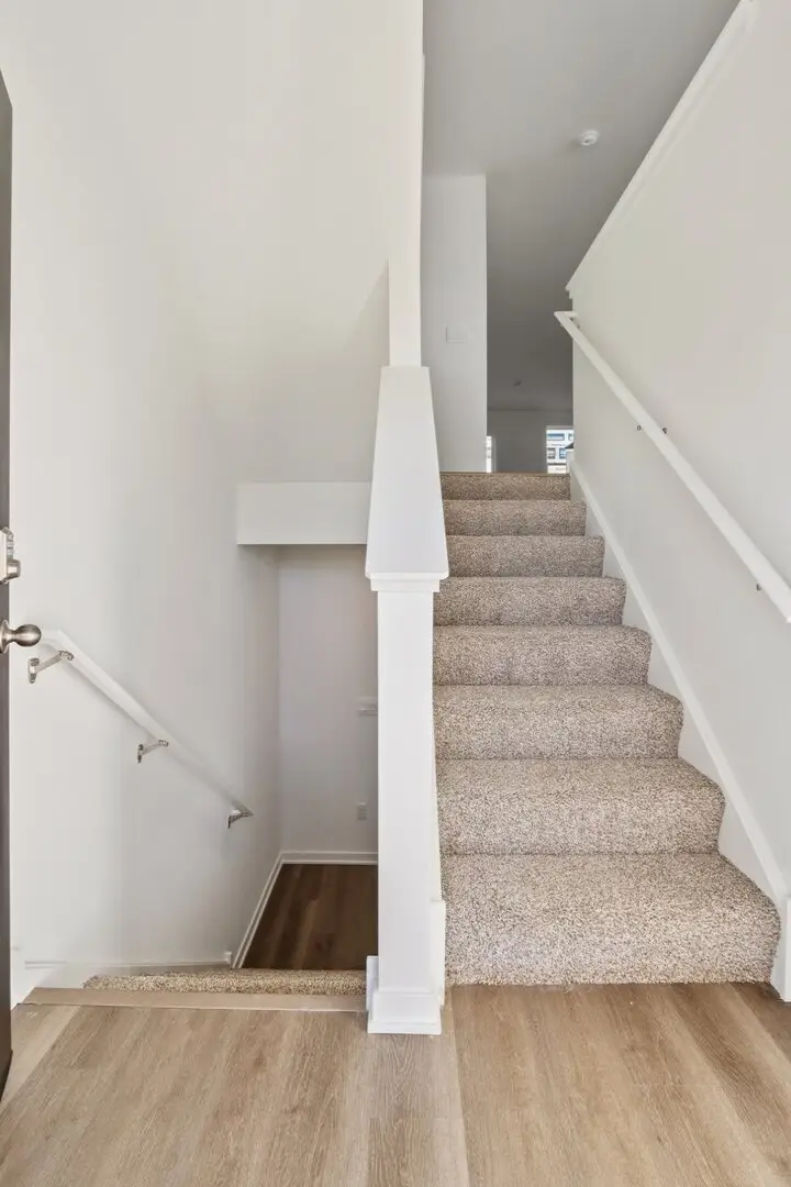 877 Briar Glen Court, Hampshire, IL 60140 - Image #2