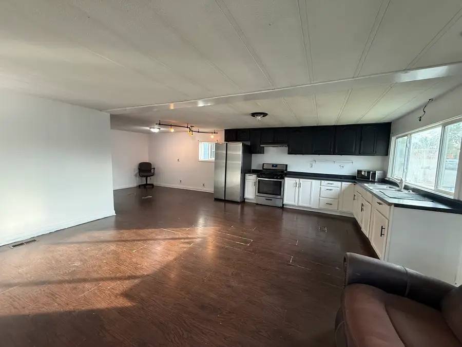 123 Knollwood Circle, Matteson, IL 60443 - Image #2