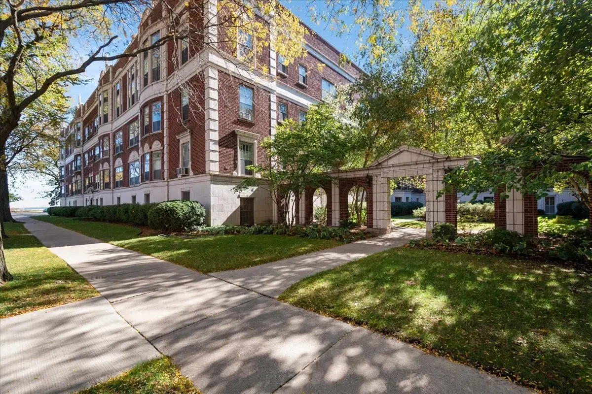 496 Sheridan Road #1, Evanston, IL 60202 - #1