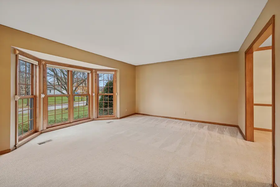 Address Withheld By Seller, Cary, IL 60013 - Image #3