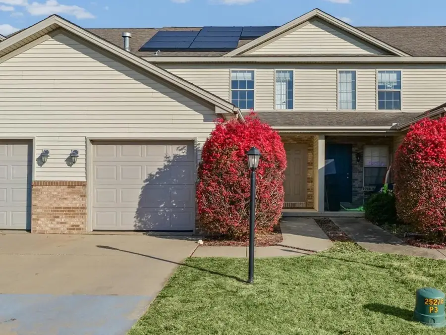 1424 Bluegrass Lane, Champaign, IL 61822 - Image #2