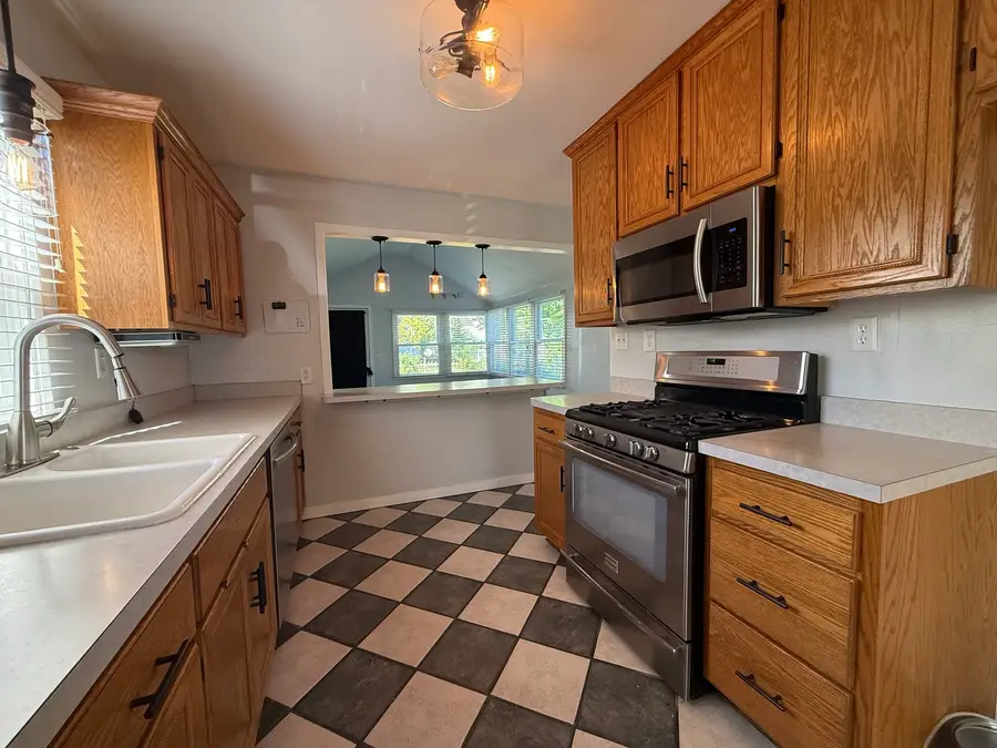 1417 Glenwood Avenue, Joliet, IL 60435 - Image #3