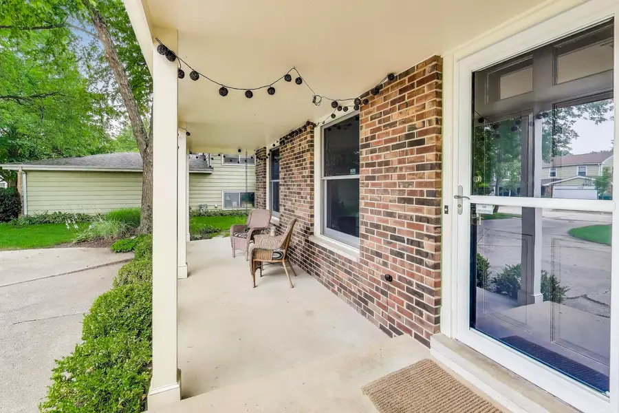 280 Cypress Lane, Libertyville, IL 60048 - Image #3
