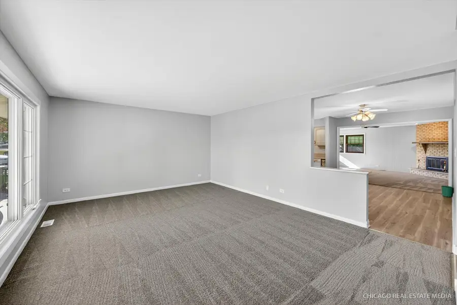 1052 Maple Lane, Elk Grove Village, IL 60007 - Image #2