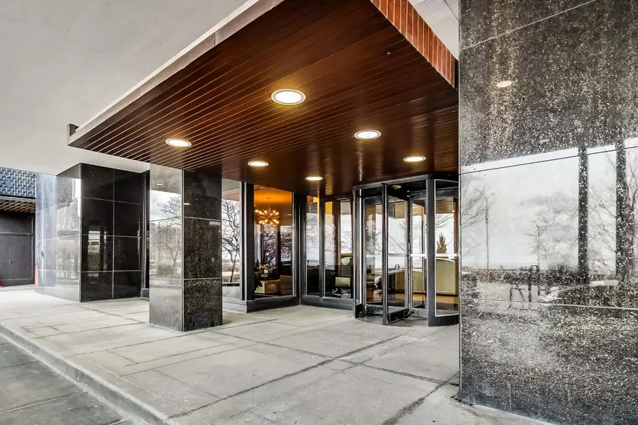 1440 N Lake Shore Drive #5D, Chicago, IL 60610 - Image #2