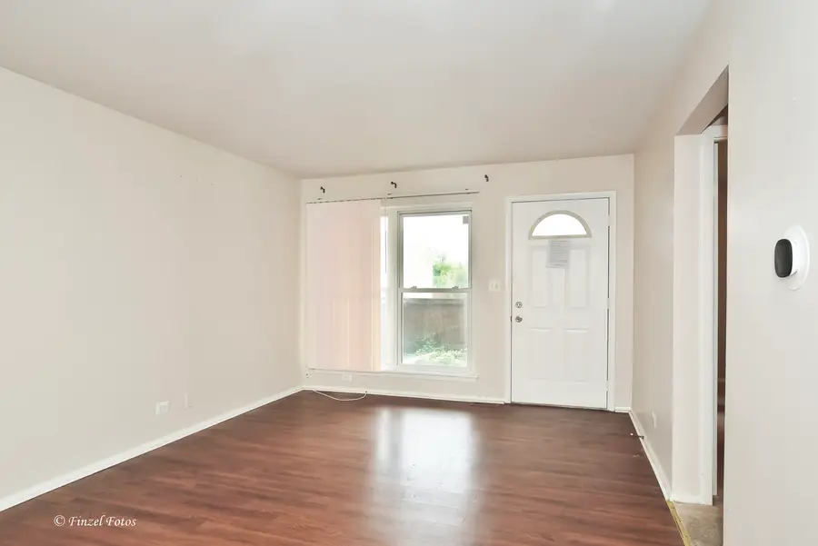 1940 Kenilworth Circle #H, Hoffman Estates, IL 60169 - Image #3