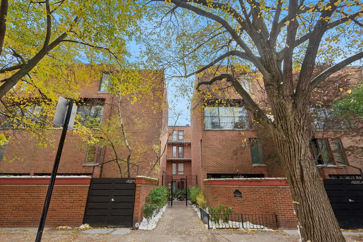 429 W Grant Place #D, Chicago, IL 60614 - Image #1